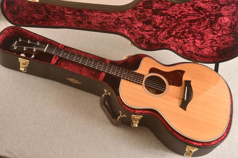 Taylor 214ce DLX