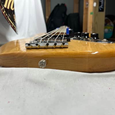 Fender Deluxe Jazz Bass V 5-String Electric Bass image 18
