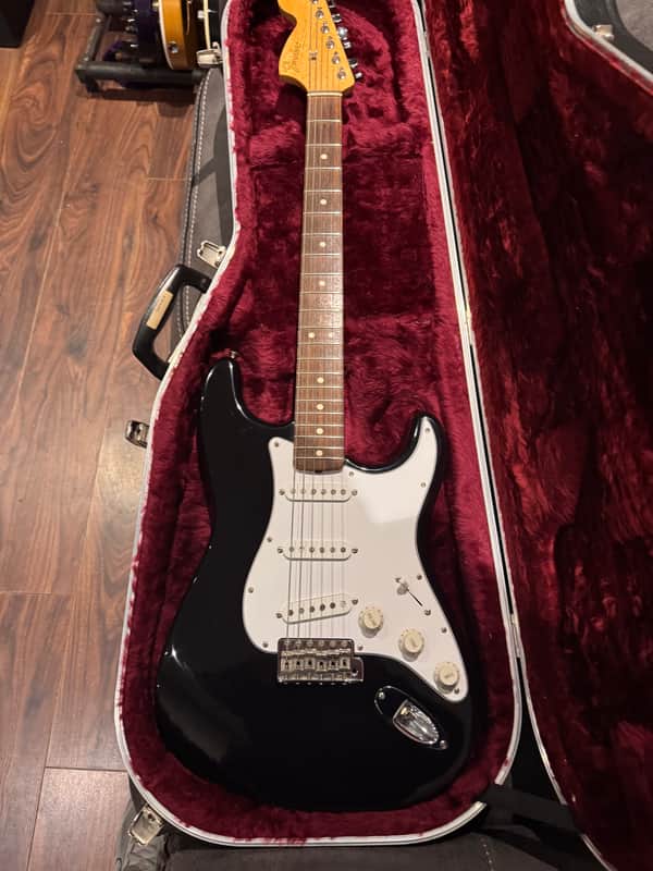 Fender Jimi Hendrix Voodoo Stratocaster with Rosewood Fretboard 1997 - 2000 - Black image 1