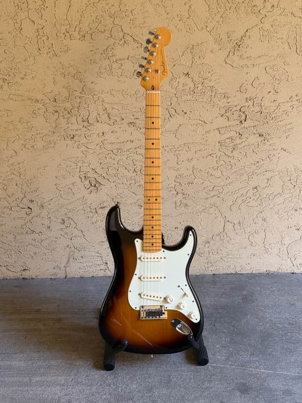 Fender American Deluxe Stratocaster 2013 3-Color Sunburst Maple Neck OHSC image 1