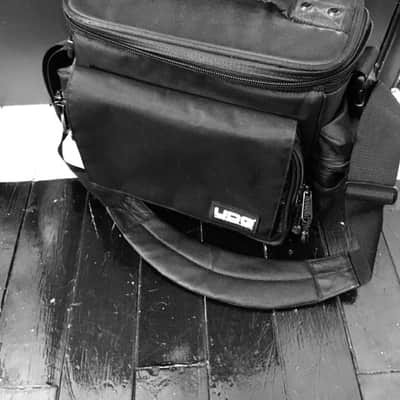 UDG vinyl record bag DJ image 1