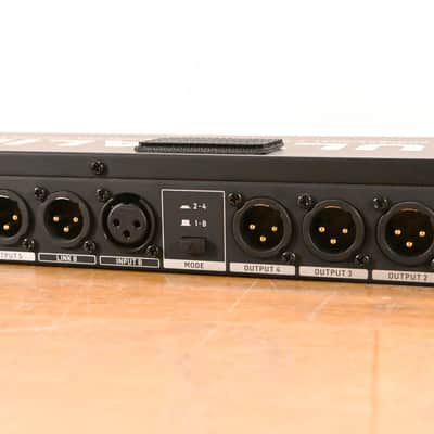 Behringer ULTRALINK DS2800 2-Input 8-Output Distribution Splitter CG01Z31 image 8