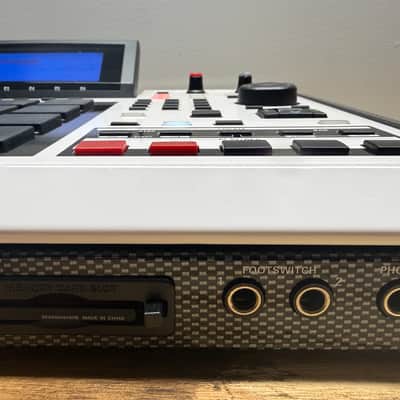 Akai MPC2500 S.E (Special Edition) image 4