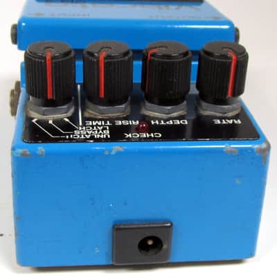 Used Boss VB-2 Vibrato (Black Label) 1982 - 1986 - Blue Made in Japan Excellent image 4