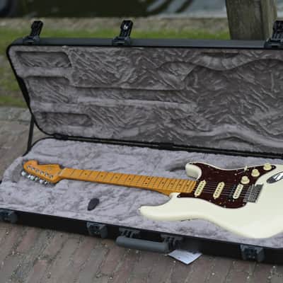 Fender American Professional II Stratocaster HSS - Olympic White image 13