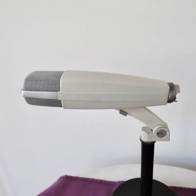 Sennheiser MD 421-2 Cardioid Dynamic Microphone image 3