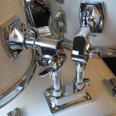 Pearl MAXWIN drums / 5-piece Shell Kit / Vintage (70's) snow white/ coffin-shaped lugs image 4