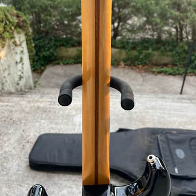 Fender Standard Stratocaster HSS Maple Neck 2010 - Black image 22