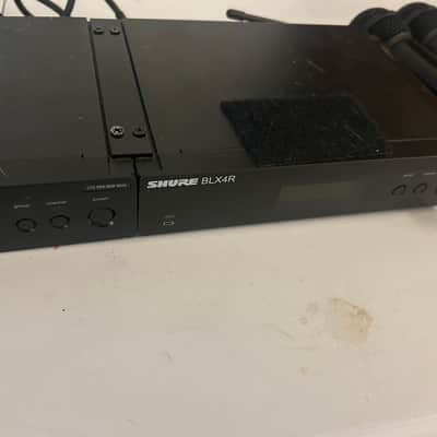 Shure Blx4r J10 wireless receivers with 2 microphones image 3