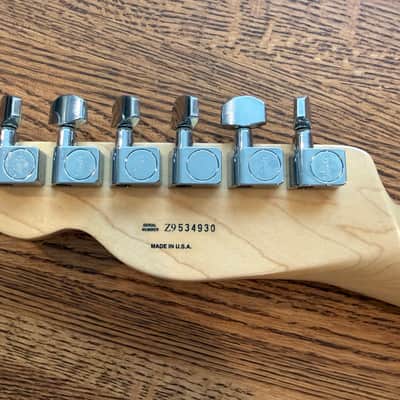 Fender American Special Telecaster with Maple Fretboard 3-Color Sunburst image 4