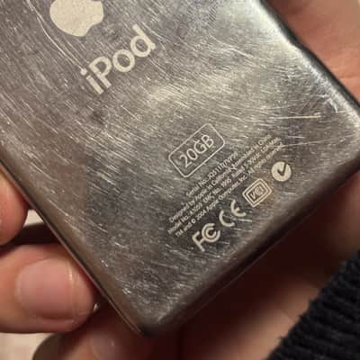 Apple iPod Classic 4th Gen Monochrome 2004 - White imagen 8