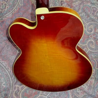 Gibson Byrdland 1970 - Cherry Sunburst image 14