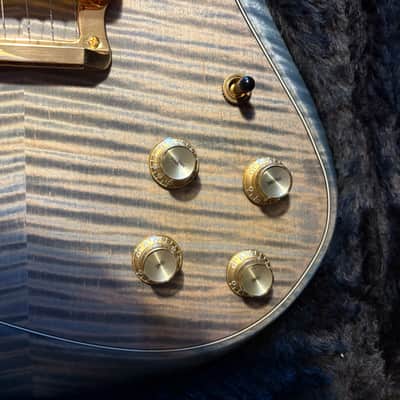 Knaggs Honga T2 2017 - satin image 5