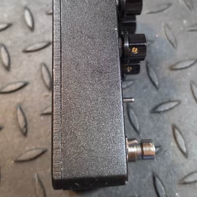 King Tone Guitar The Soloist V1 with Diode Bypass Mod String Singer Black Overdrive Boost Side A Duellist KingTone Modded image 5