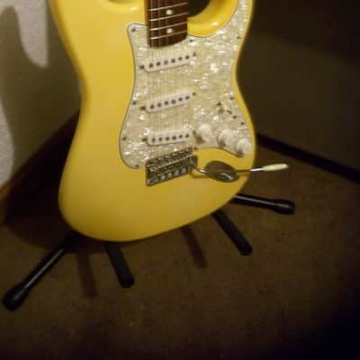 1987 AVRI Fender Stratocaster American Vintage 1962 Reissue AVRI White Sim Neck 8 Lbs image 2