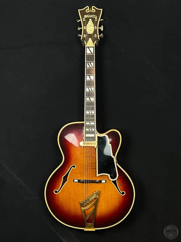 D'Angelico New Yorker "MUNDY" 1958 sunburst finish with case "Mundell Lowe" image 1