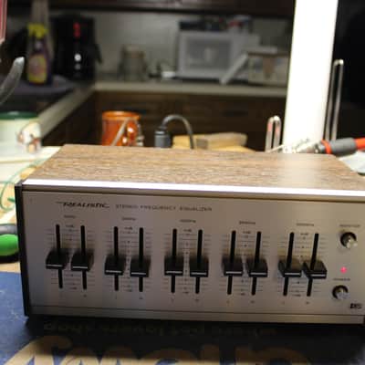 Restored Realistic  5 band Graphic Equalizer 31-1987 (9) with original box image 4