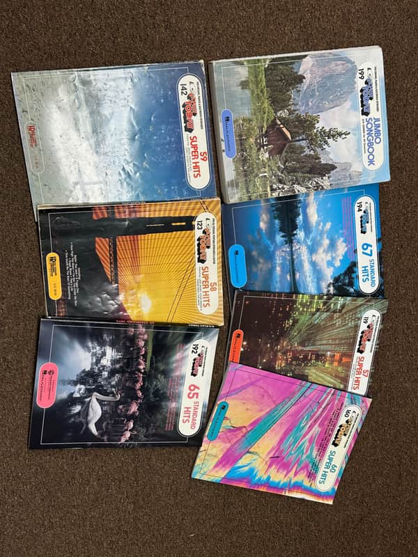 Lot of 7 Used Piano & Organ EZ Play Books including Super & Standard Hits & More image 1