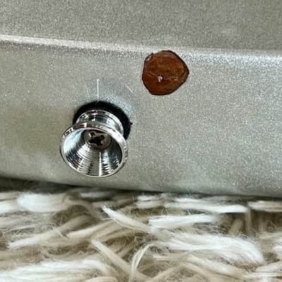 Silvertone 1303 Classic Solid Body Single Cut Electric Guitar, Silverburst -Bstk image 3