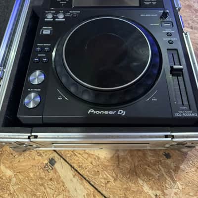 Pair of Pioneer XDJ 1000 MK2s image 3