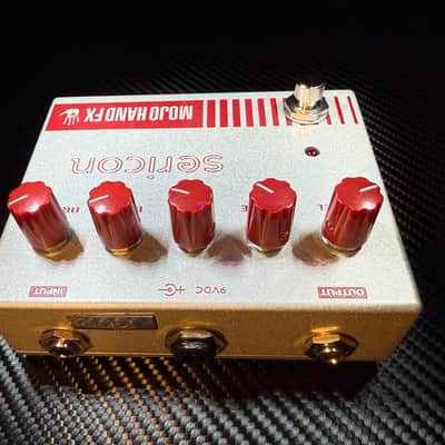 Mojo Hand FX Sericon 2021 - Present - Silver / Red image 2