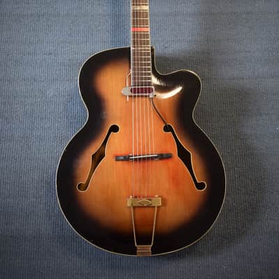 Korri archtop with Dearmond pickup 1966 - Sunburst image 1