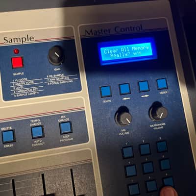 E-MU Systems SP-12 turbo 8-Voice Drum Sampler 1985 - 1987 - Blue image 2