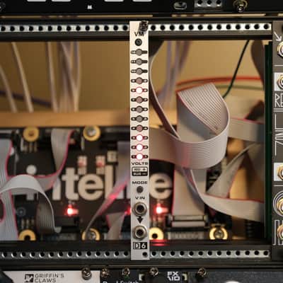 Division 6 VM // compact Eurorack voltage meter image 2