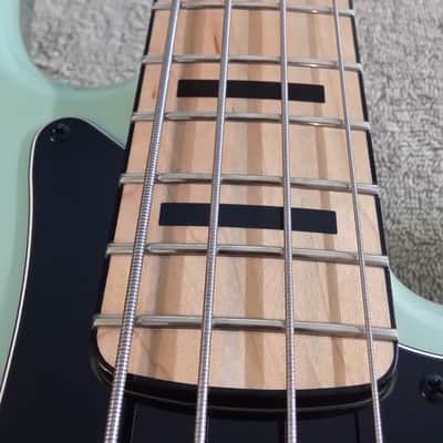 Fender Precision Bass Special (Deluxe series) with PJ pickups - passive electronics image 3