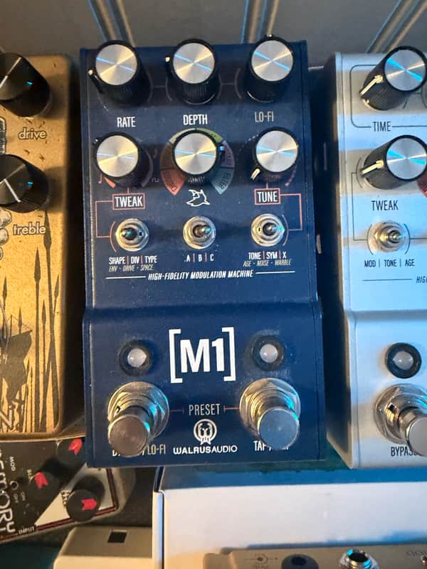 Walrus Audio Mako M1 High-Fidelity Modulation Machine 2022 - 2024 - Blue image 1