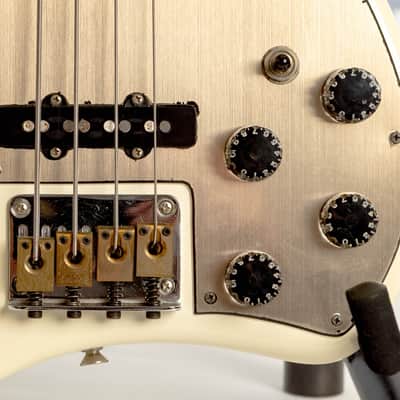 Daion Savage White Electric Bass w/ Original Daion Branded Hardshell Case image 5