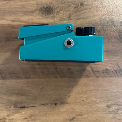 Boss TR-2 Tremolo (Silver Label) 1997 - Present - Green image 5