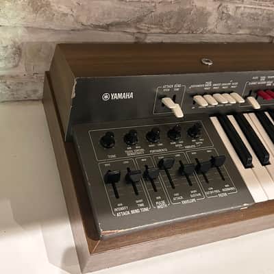 Yamaha SY-1 Synthesizer with original case image 6