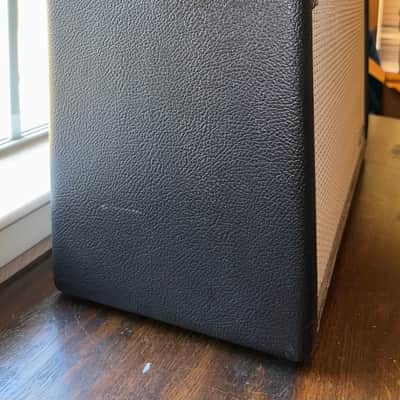 Fender Tone Master Deluxe Reverb 2-Channel 22-Watt 1x12" Guitar Combo image 3