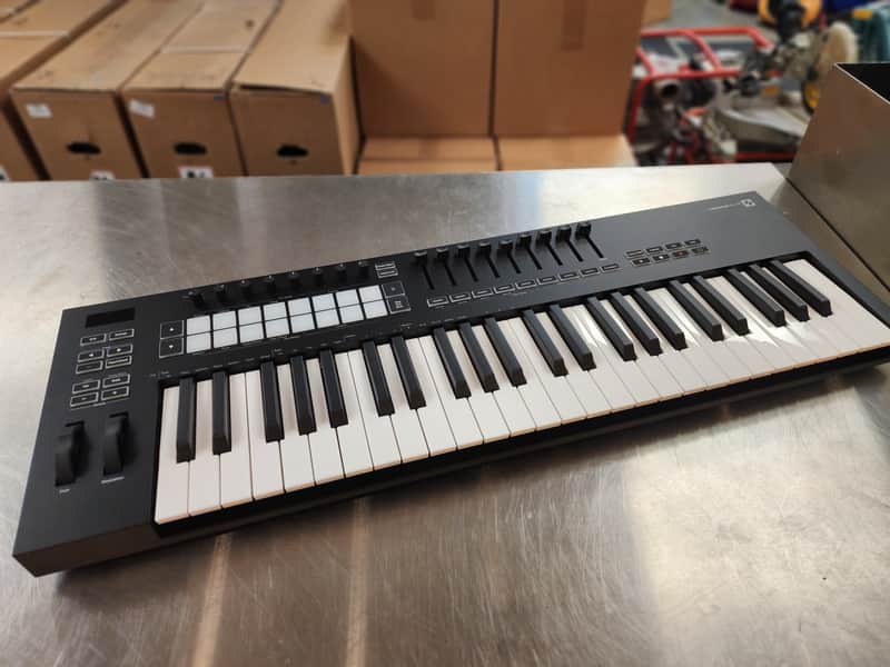 Novation Launchkey 49 MKIII MIDI Keyboard Controller 2020 - Present - Black image 1