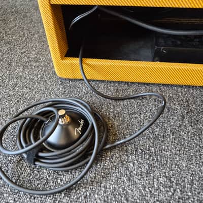 Fender Blues Junior LTD - Lacquered Tweed with Foot Switch and Amp Cover image 5