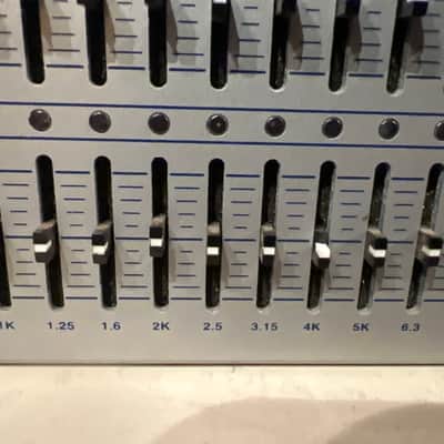 PreSonus DEQ624 24-Bit Graphic Equalizer - Silver image 3