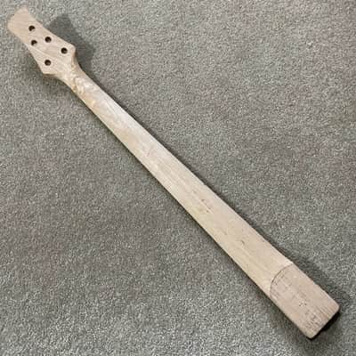 24 Frets Rosewood Fingerboard 5 String Bass Maple Neck image 4