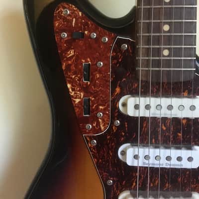 Jaguar w/Three Pickups 6-String Squier Vintage Modified image 8