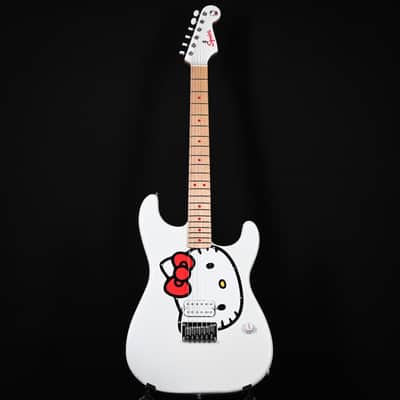 Squier x Hello Kitty Stratocaster Electric Guitar - White 2025 (CYKF25009105) image 2