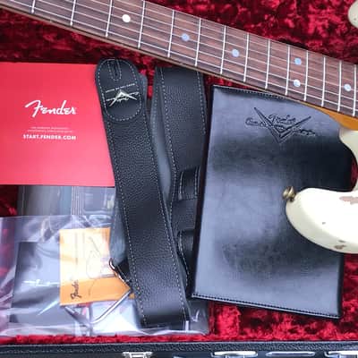 2022 Fender Custom Shop 1967 Stratocaster Heavy Relic Aged Vintage White image 11