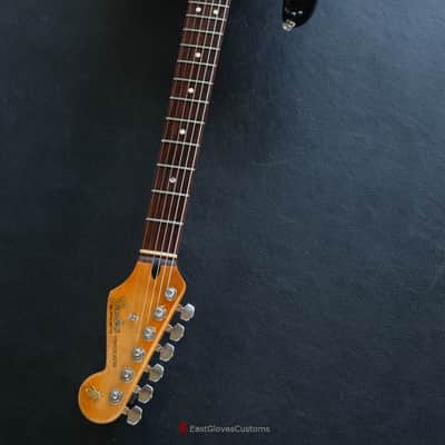 Fender Stratocaster S/S/H Black on Sunburst Aged Relic image 13