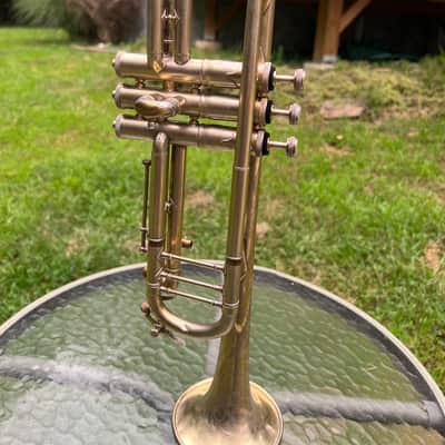 1922 Buescher True Tone Trumpet — Nickel/Silver w/ Engraved Bell — Original Case & Mouthpiece — Freshly Serviced image 3