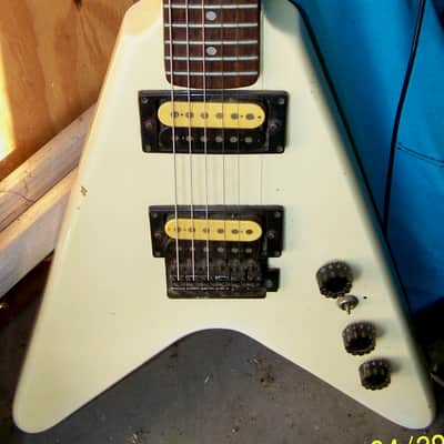 1986 Epiphone V2 Flying V "Player" image 2