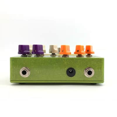 Analog Alien Alien Bass Station Compressor/Amp Simulator/Gamma-Fuzz Pedal image 4