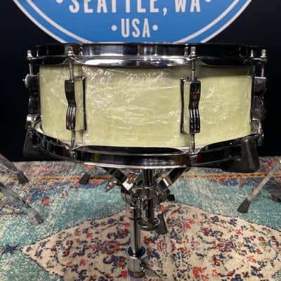Ludwig - 14x5" 3 Ply Classic, 8-Lug Snare Drum 1976 - White Marine Pearl image 6