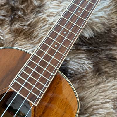 Kala KA-KCG Hawaiian Koa Series Concert Ukulele - Gloss Natural image 4