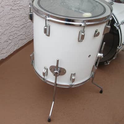 Rogers Vintage Londoner Drum Set Fullerton  White Swivomatic Script 22,12,13,16 READ image 12