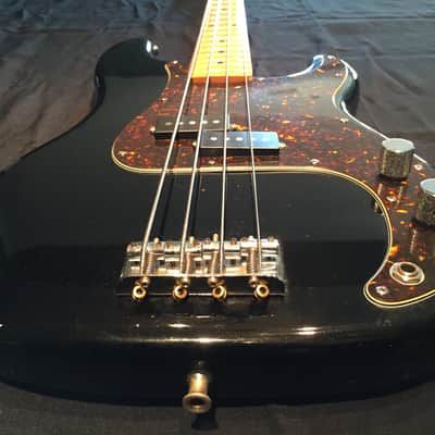 Fender Precision 1983 Black With Hardshell Case image 5