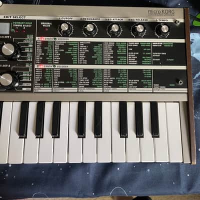 Korg MicroKORG 37-Key Synthesizer Vocoder Works & Incl OG Mic image 2
